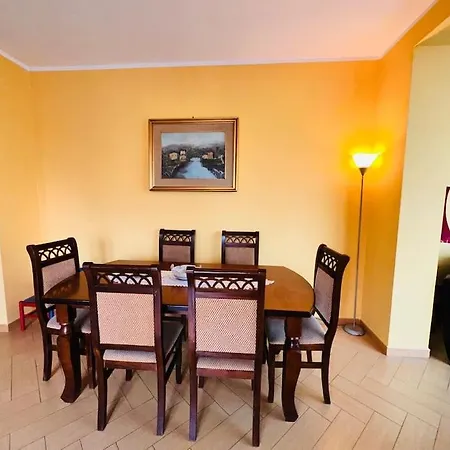 Eugenio's Center Daire Shkodër